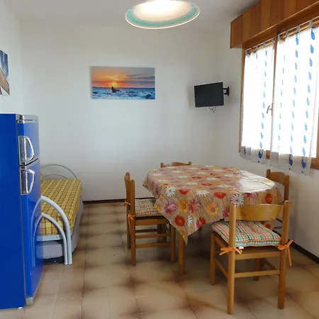 House With Pools And Outdoor Space Villa *