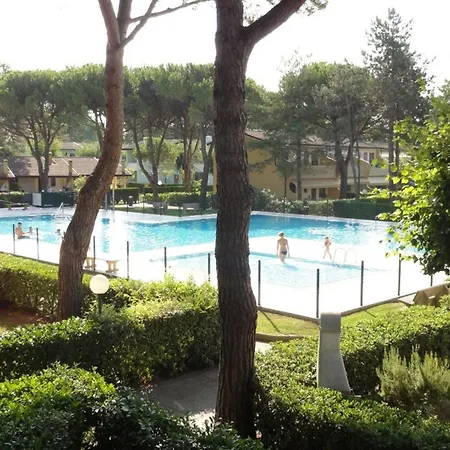 Villa House With Pools And Outdoor Space Bibione