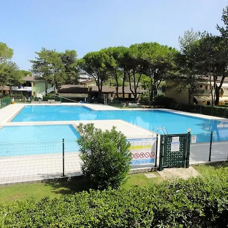 House With Pools And Outdoor Space Villa Bibione