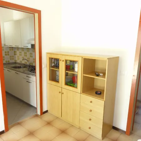 House With Pools And Outdoor Space Μπιμπιόνε