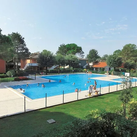 House With Pools And Outdoor Space Villa Bibione