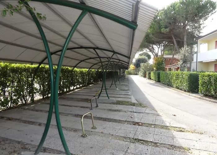 House With Pools And Outdoor Space Villa