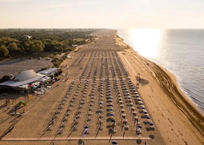House With Pools And Outdoor Space Bibione